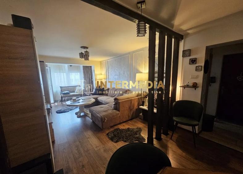 Apartament 3 camere CETATE Bulevard Etaj3 Renovat Total Mobilat Beci Parcare - 1