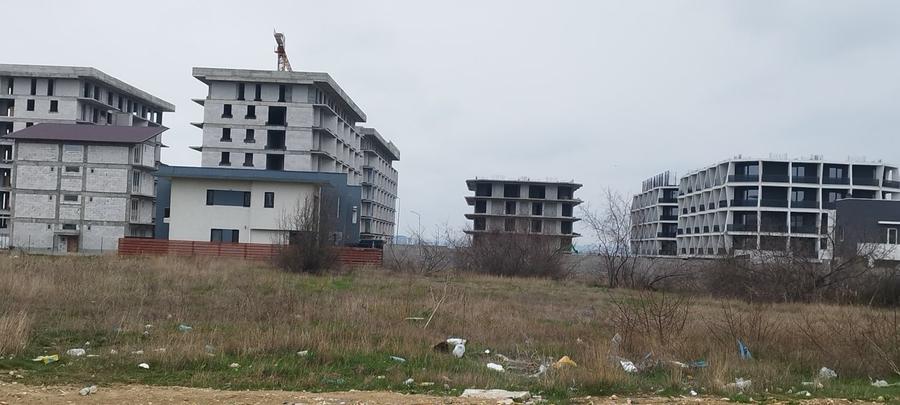 Particular, vand ieftin teren Mamaia Sat, langa blocuri, toate utilitatile - 4