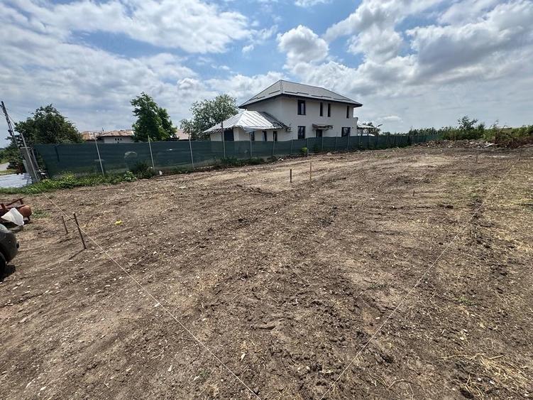 Teren de 287 mp, în Stâlpu