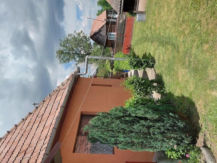 Casă cu 3 camere cu Teren 20 Mp în Petrești