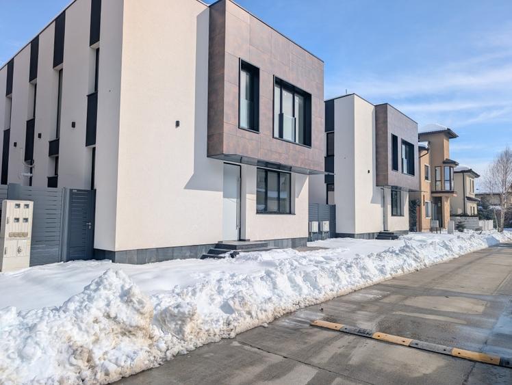 Casă individuală cu 5 camere cu Canalizare în Corbeanca
