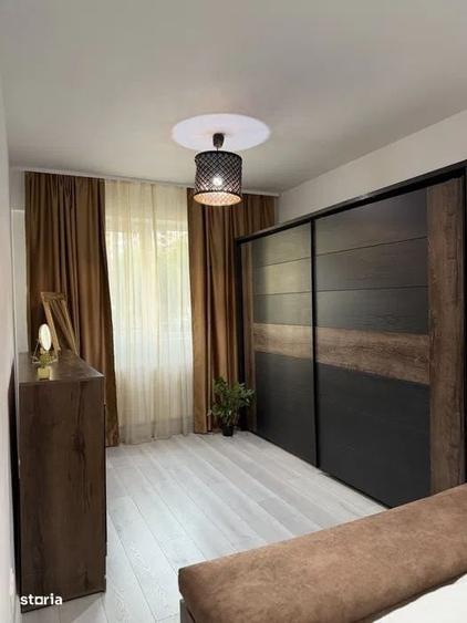 Apartament cu 3 camere decomandat în Păcii