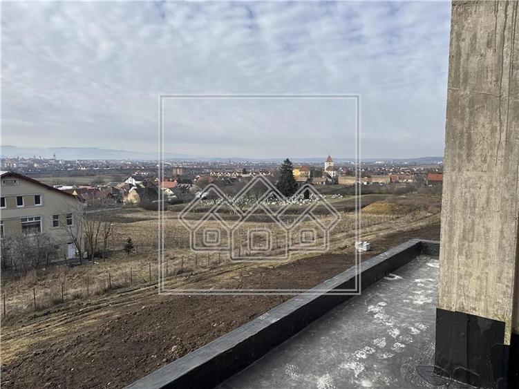 Duplex cu 4 camere cu Canalizare în Gușterița