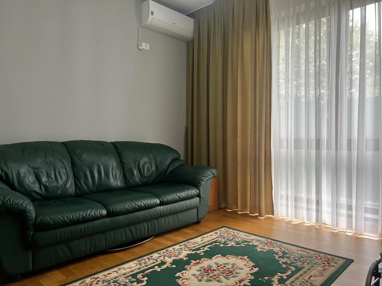 Casă individuală cu 4 camere cu Piscina în Chitila