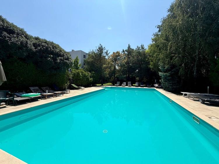 Apartament cu 3 camere, mobilat în Iancu Nicolae