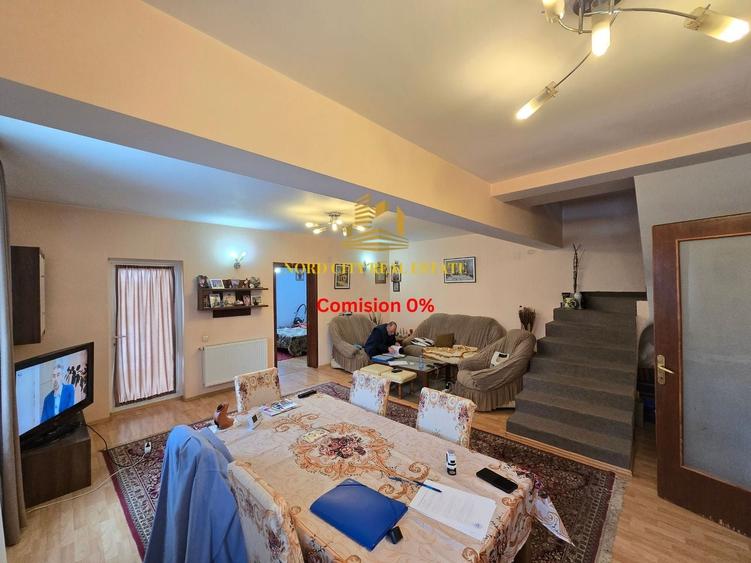 Duplex cu 4 camere cu Canalizare în Pasărea