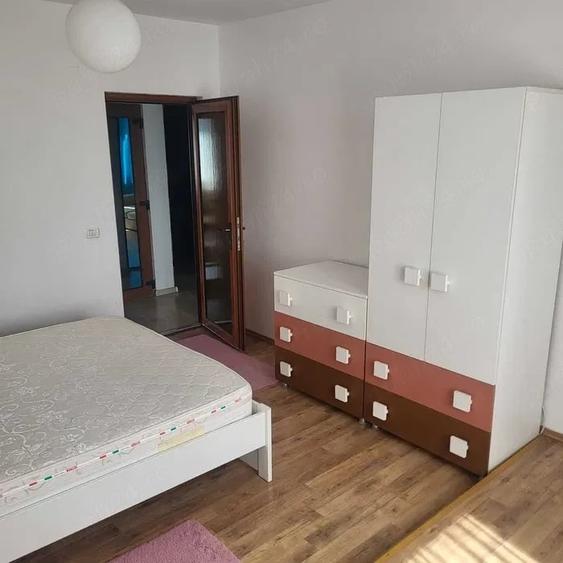 Apartament cu 2 camere decomandat în Podgoria