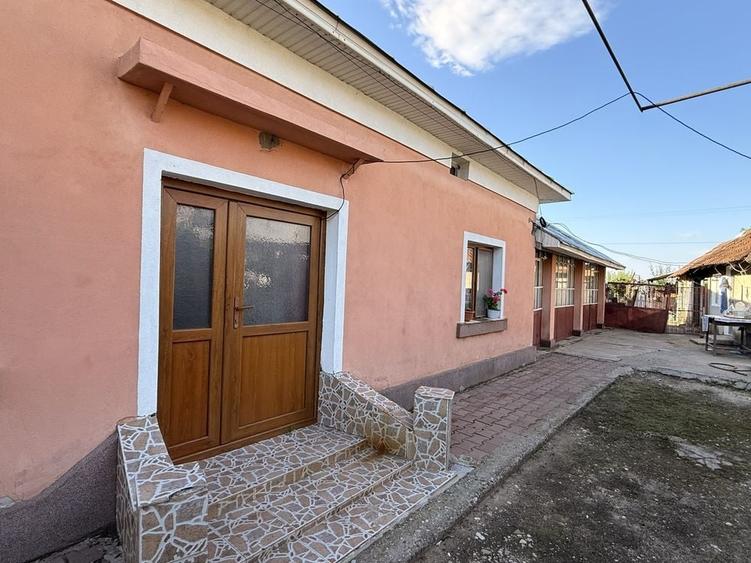 Casă cu 4 camere în Olari