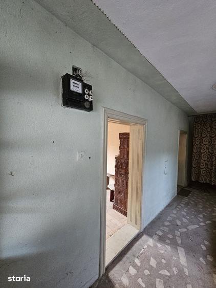 Casă cu 6 camere cu Teren 2000 Mp în Buntești