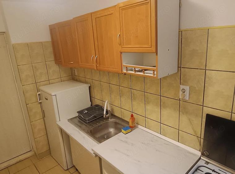 Garsonieră decomandată în Politehnica