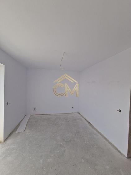 Duplex cu 4 camere cu Canalizare în Rășinari