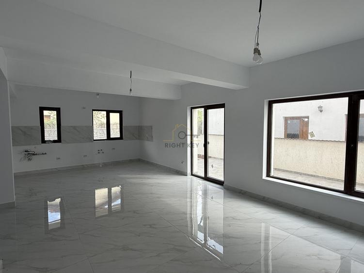 Duplex cu 5 camere cu Canalizare în Dragomirești-Deal