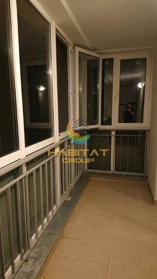 Apartament cu 4 camere decomandat, mobilat în Decebal
