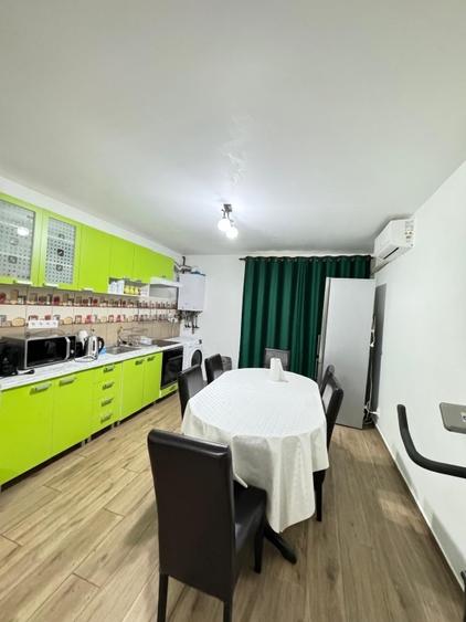 Apartament cu 2 camere semidecomandat, mobilat în Florești