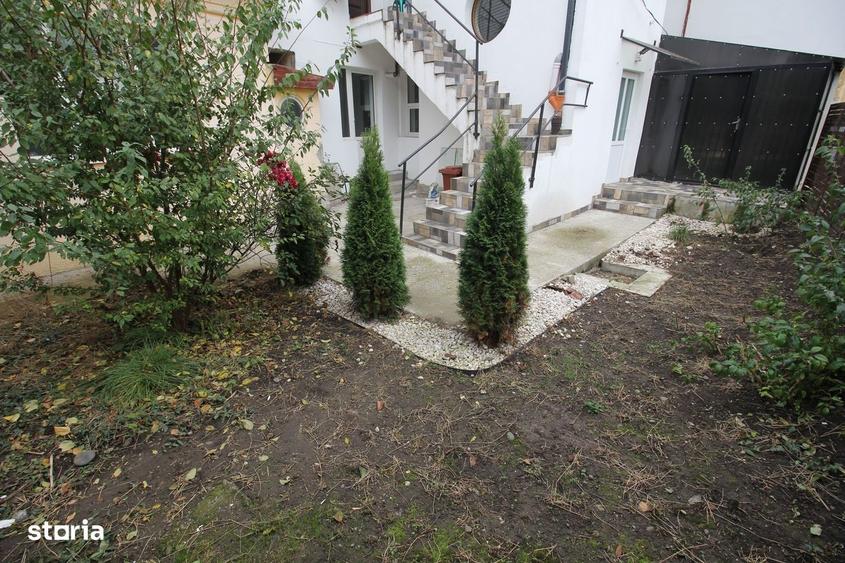 Spațiu comercial, de 100 mp, în Central