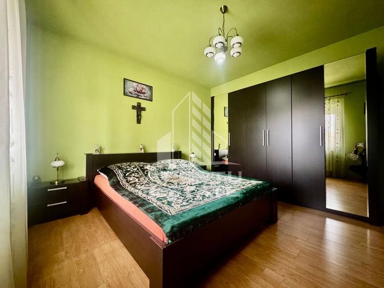 Casă individuală cu 6 camere cu Canalizare în Ciarda Roșie