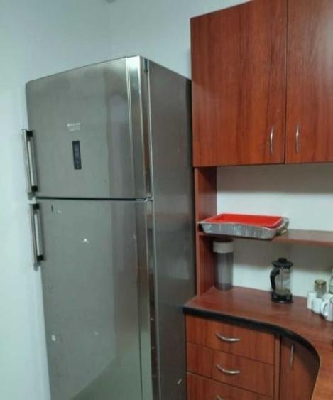 Apartament cu 3 camere semidecomandat, mobilat în Pantelimon