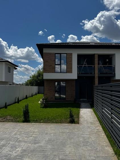 Casă individuală cu 4 camere cu Canalizare în Ultracentral
