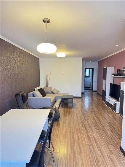 Apartament cu 3 camere decomandat, mobilat în Șoseaua Nordului