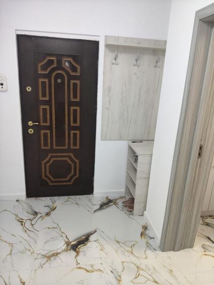 Apartament cu 2 camere semidecomandat în Stăncești