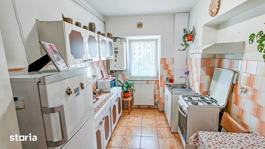 Apartament cu 2 camere decomandat în Între Lacuri