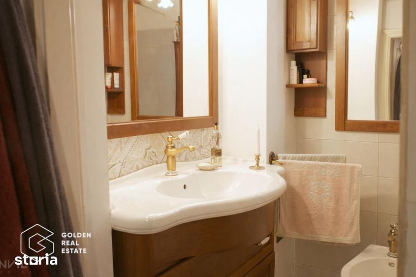 Apartament cu 3 camere semidecomandat în Pârneava