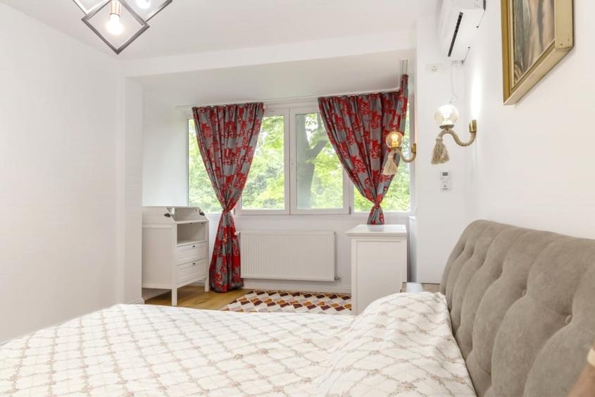 Apartament cu 3 camere semidecomandat, mobilat în Parcul Circului