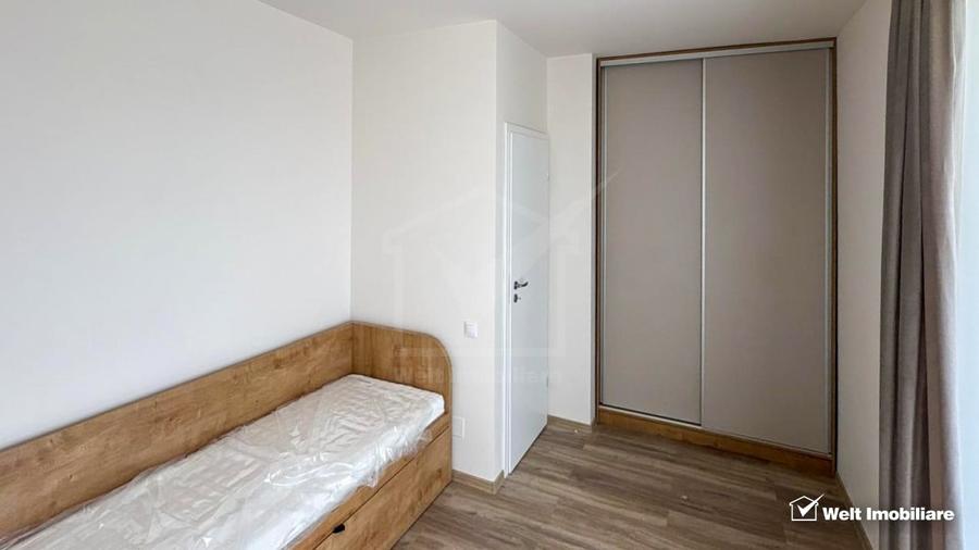 Apartament cu 3 camere semidecomandat, mobilat în Între Lacuri