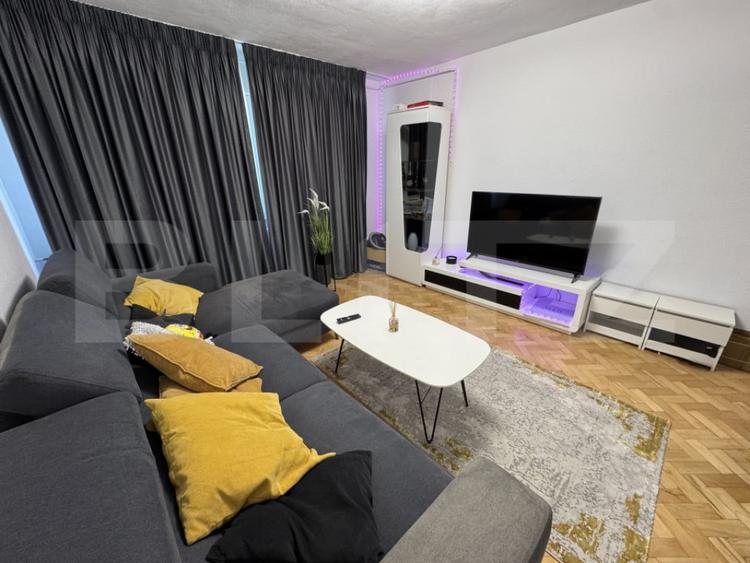 Apartament cu 3 camere decomandat în 1 Mai