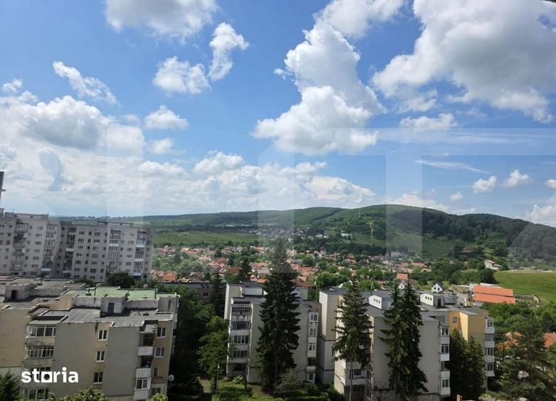 Apartament cu 2 camere decomandat în Simeria