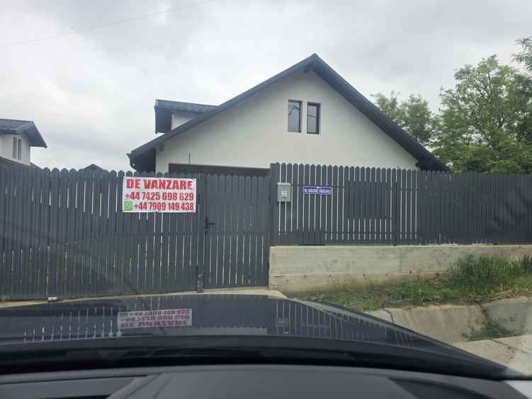 Casă cu 4 camere în Exterior Vest