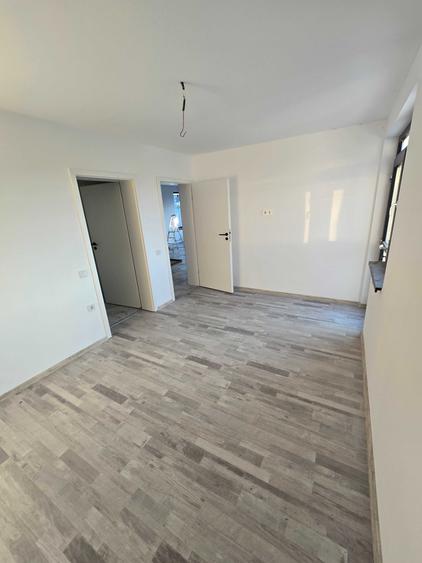 Casă cu 4 camere în Sântandrei
