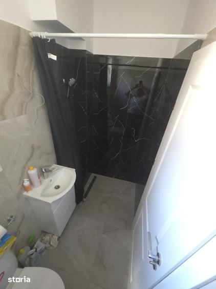 Casă cu 4 camere cu Teren 300 Mp în Domnești