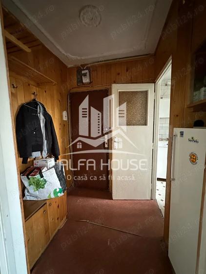 Apartament cu 3 camere semidecomandat în Govândari