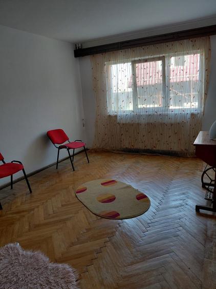 Apartament cu 2 camere decomandat în Exterior Vest