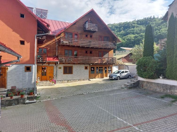 Spațiu comercial, de 280 mp, în Central
