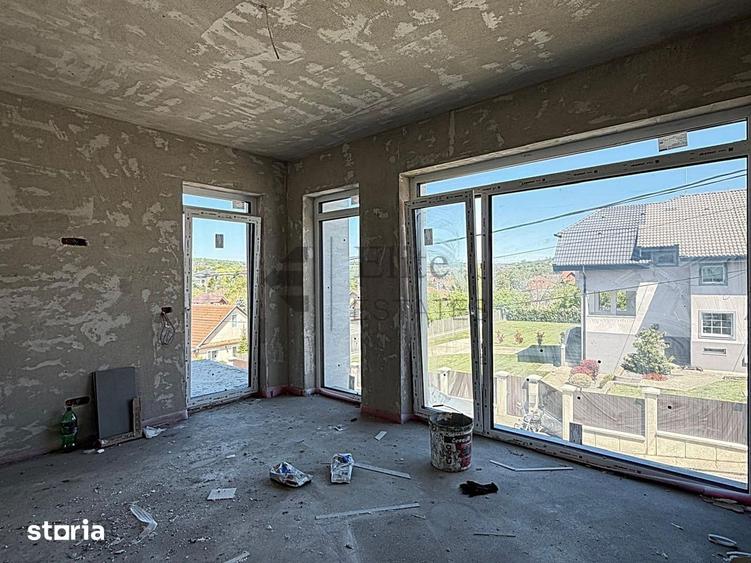 Casă cu 5 camere cu Teren 1050 Mp în Iorga