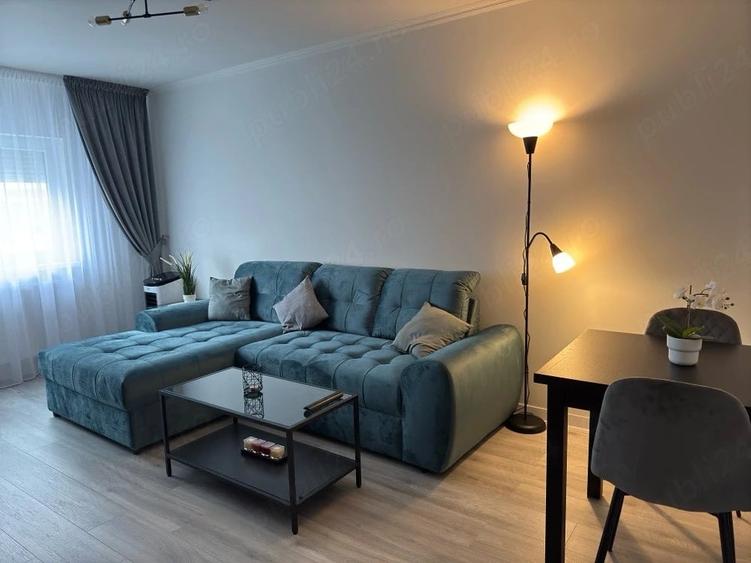 Apartament cu 2 camere decomandat, mobilat în Central