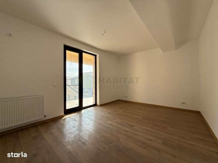 Casă cu 4 camere în Băneasa
