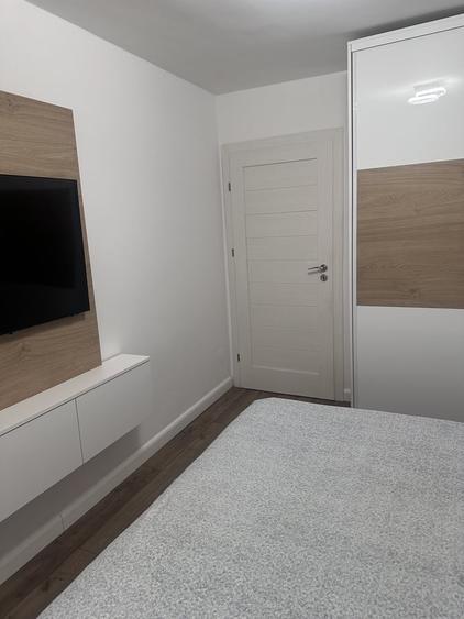 Apartament cu 2 camere semidecomandat în Basarabia