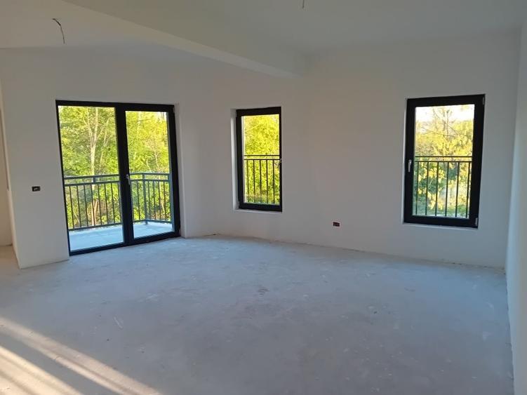 Apartament cu 2 camere decomandat în Exterior Vest
