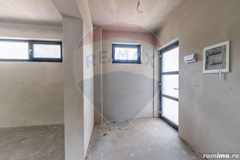 Apartament cu 4 camere decomandat în Pârneava
