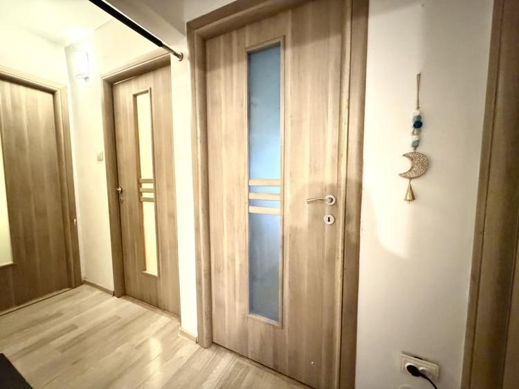Apartament cu 3 camere decomandat, mobilat în Bucovina