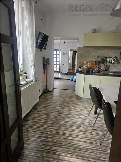 Casă cu 3 camere cu Teren 200 Mp în Brașovul Vechi