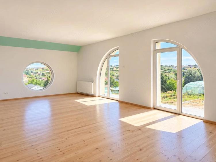 Casă cu 6 camere cu Teren 1000 Mp în Dealuri Oradea