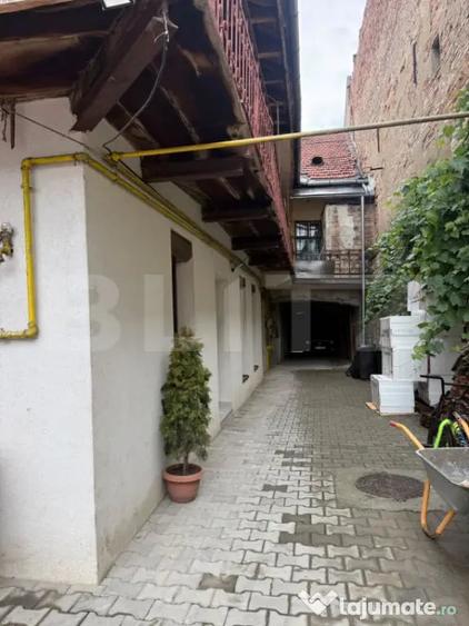 Casă cu 4 camere cu Teren 472 Mp în Ultracentral