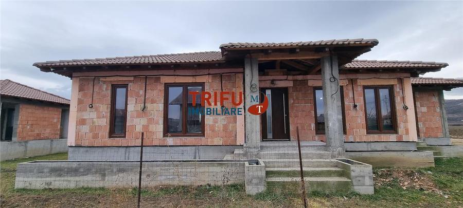 Casă individuală cu 4 camere cu Teren 500 Mp în Ighiu