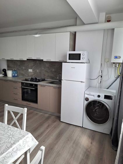 Apartament cu 3 camere decomandat în Burdujeni