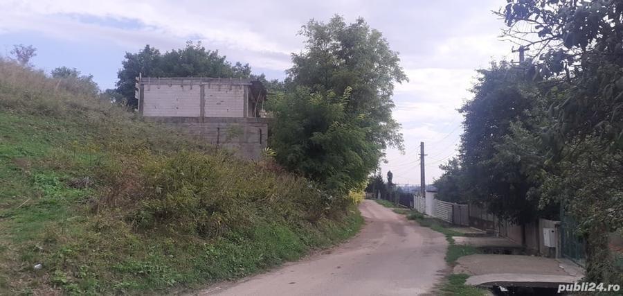 Teren de 555 mp, în Viforâta