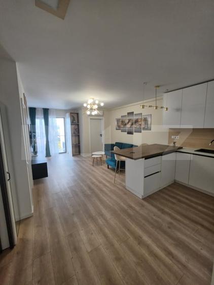 Apartament cu 3 camere semidecomandat, mobilat în Zorilor